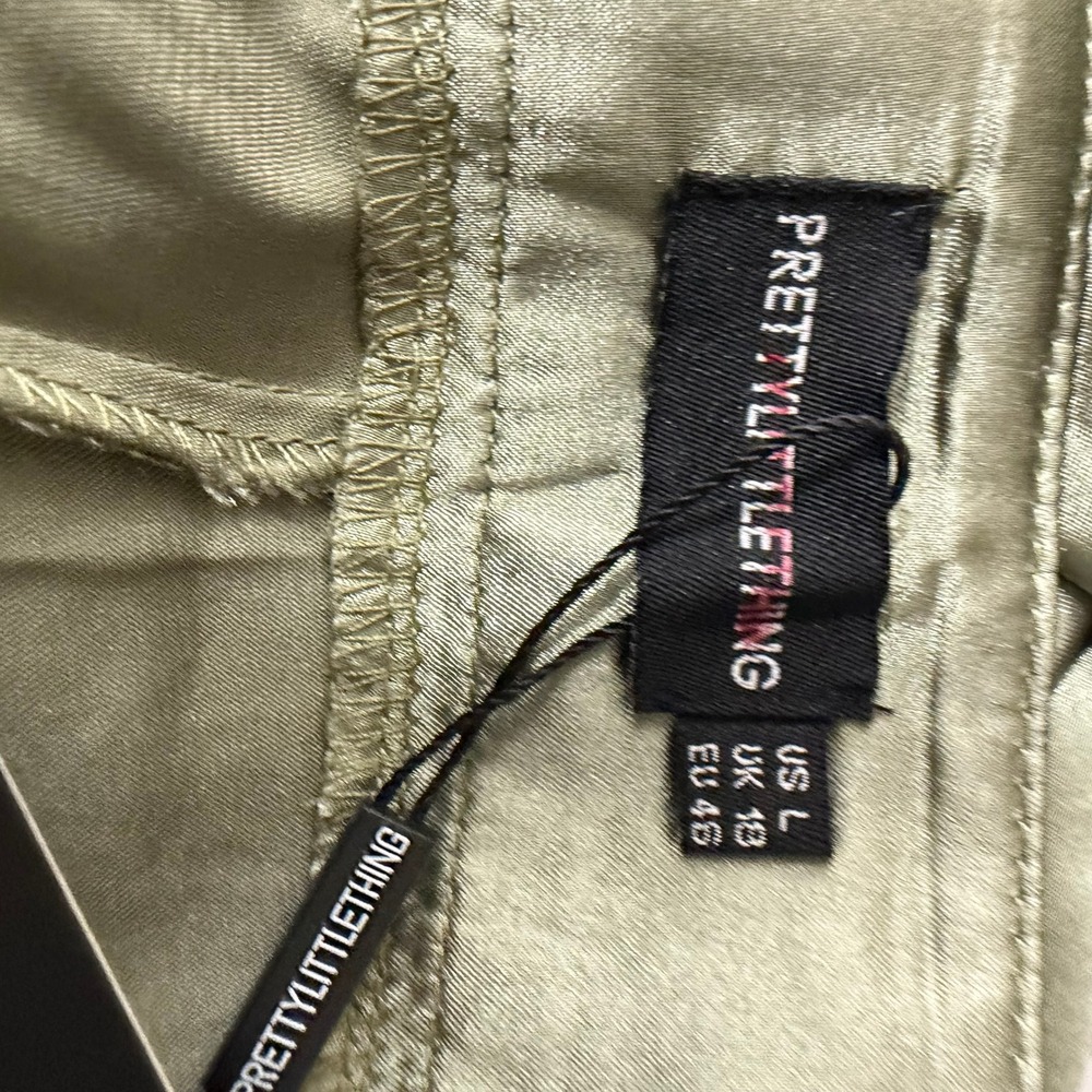 PrettyLittleThing Plus Olive Satin Wide Leg Trouser US L NWT - Picture 6 of 9